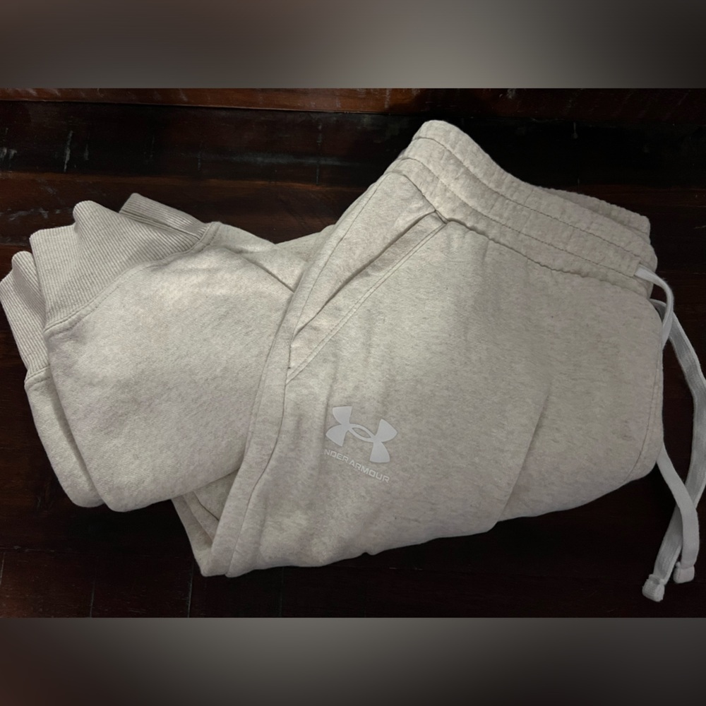 Under Armour Joggers Size L